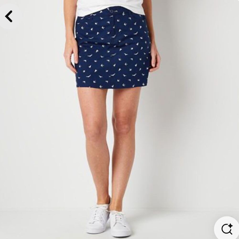 St. John's Bay Womens Mid Rise Navy Bird Print Skort Size 6‎ Blue
